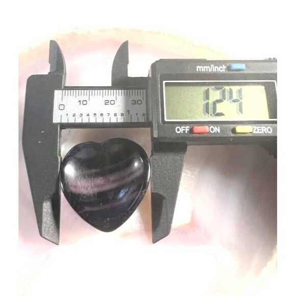 Mini Fluorite Heart Bowl - Picture 5 of 5